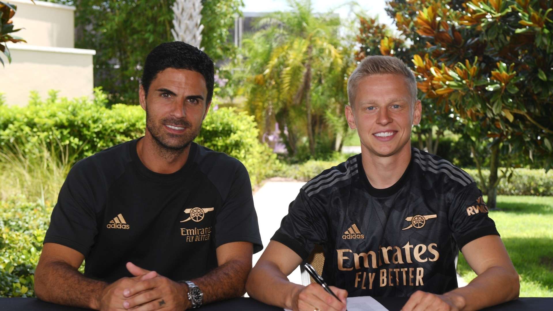 方面表現突 方面表現突