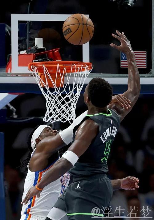 科尔：我们在上下半场多次转换进攻中未能防住森林狼的射手