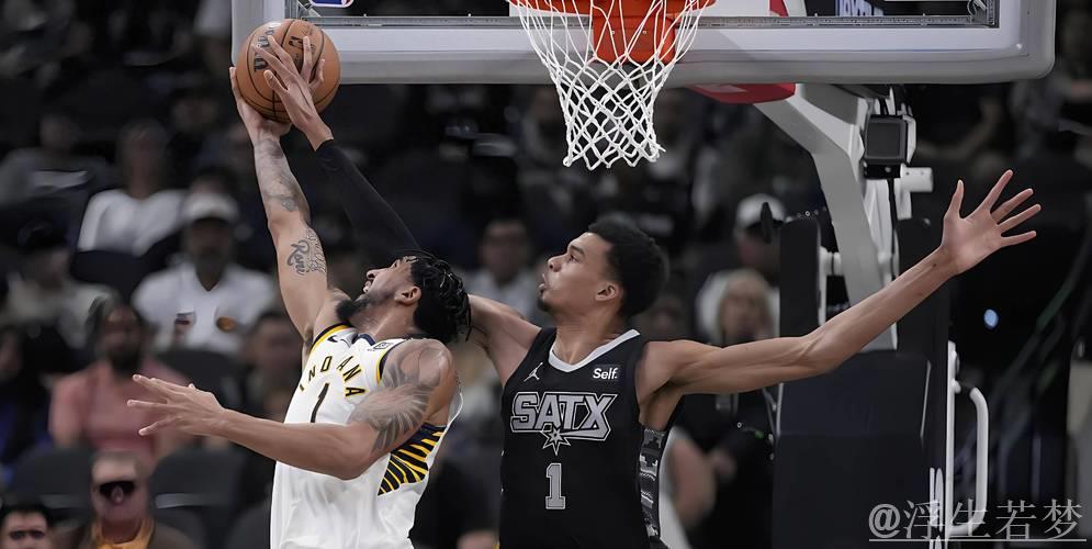 文班亚马重返赛场,马刺险胜雷霆挺进NBA杯决赛 文班亚马重返赛场,马刺险胜雷霆挺进NBA杯决赛