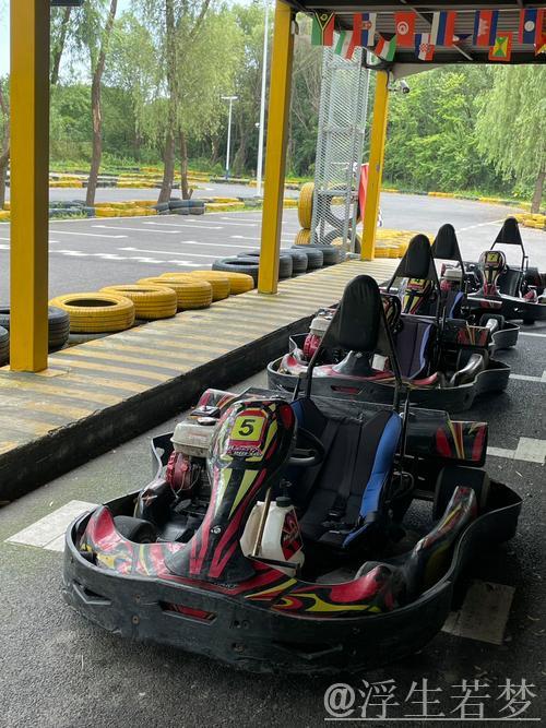 经开区激情开赛 全民女车手竞速上演